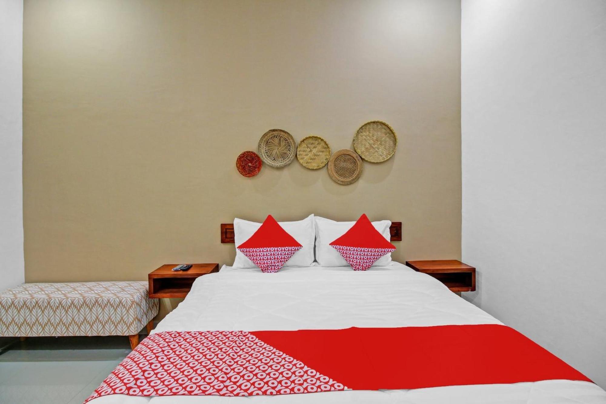 Oyo 90820 Madania Guesthouse Syariah Mataram Buitenkant foto